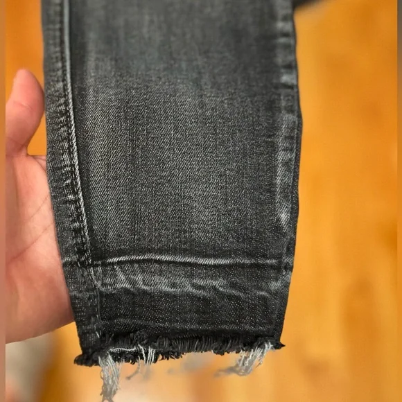 Judy Blue Jeans Womens 15/32 Jaycie Skinny Fit Raw Hem Grayish Black JB88165 - Picture 7 of 8